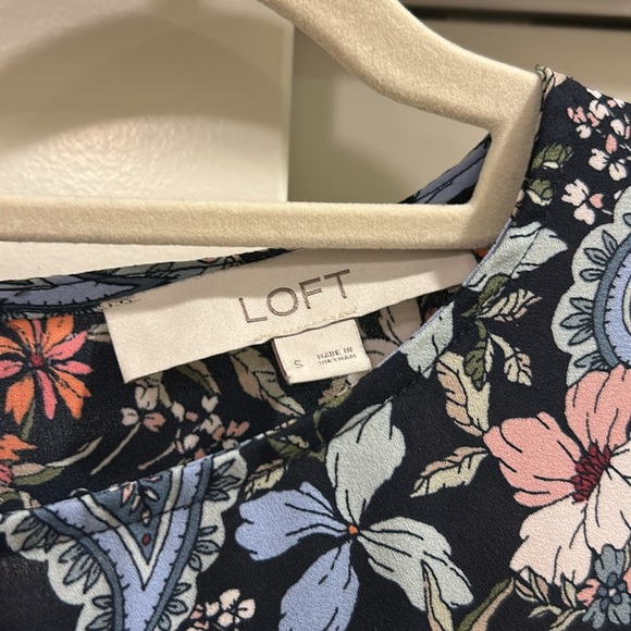LOFT Paisley Floral Short Sleeve Flowy Blouse - Picture 4 of 7
